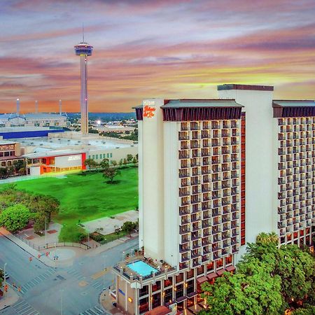 Hilton Palacio Del Rio Сан-Антонио Экстерьер фото
